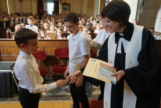 Tan�vz�r� istentisztelet