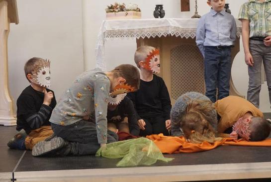 Tavaszv�r� fesztiv�l als�ban