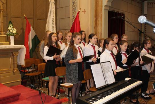 Trianoni megeml�kez�s az evang�likus templomban