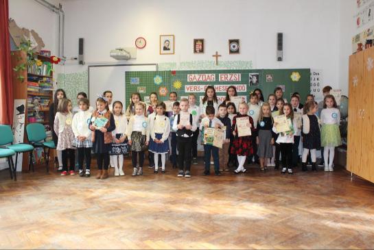 Gazdag Erzsi vers- �s mesemond� verseny 